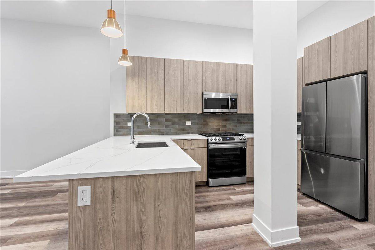 Apartment for rent at 2317 N Clark, Chicago, IL 60614
