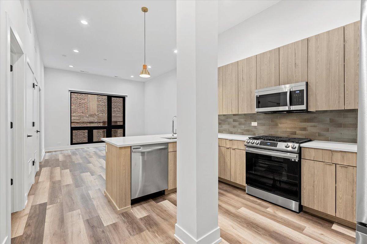 Apartment for rent at 2317 N Clark, Chicago, IL 60614