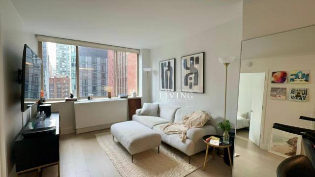 Apartment for rent at 10 E 29th St #17A, New York, NY 10016