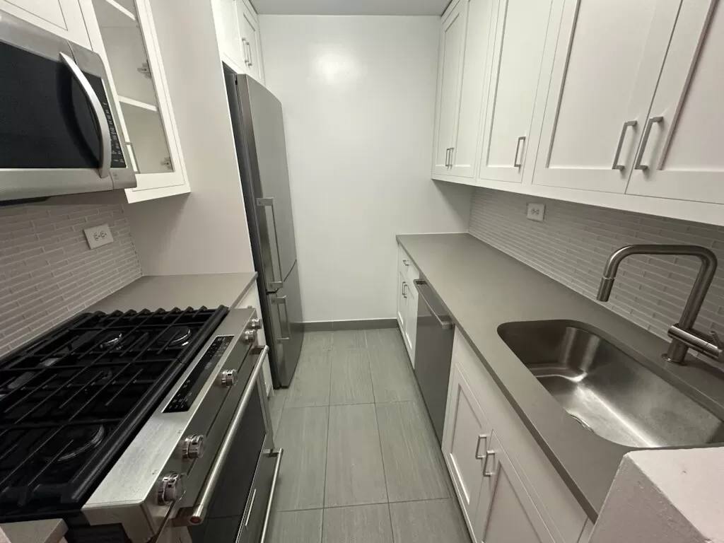 Apartment for rent at 101 W 55th St #502, New York, NY 10019