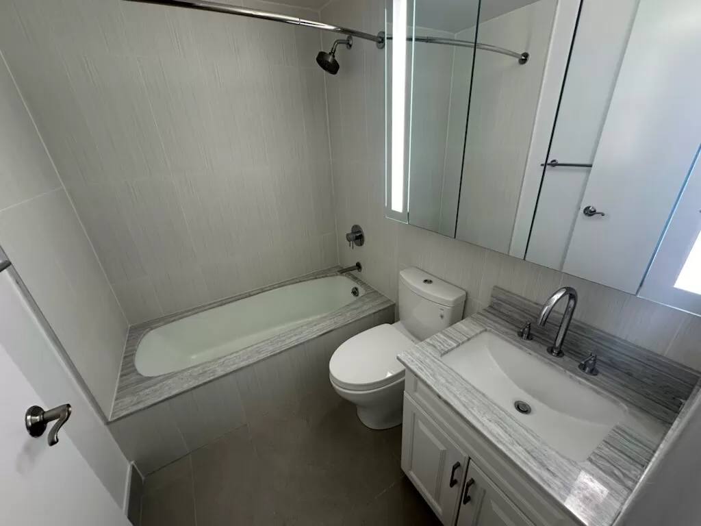 Apartment for rent at 101 W 55th St #502, New York, NY 10019