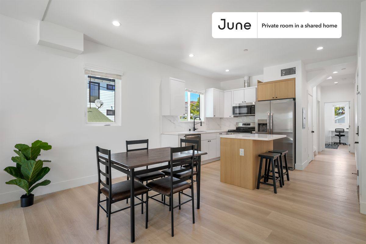 Apartment for rent at 1321 N June St, Los Angeles, CA 90028