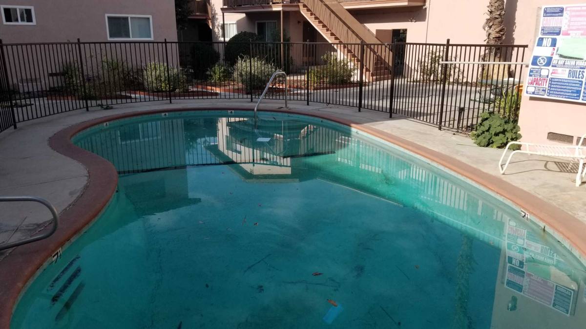 Apartment for rent at 19411 Haynes St #4, Reseda, CA 91335