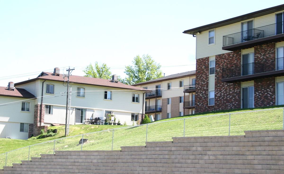 Apartment for rent at 903 SW Blvd, Jefferson City, MO 65109