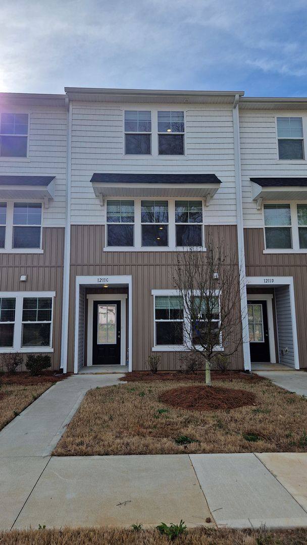 Townhouse for rent at 1211 Briarhill Rd #C, Mooresville, NC 28115