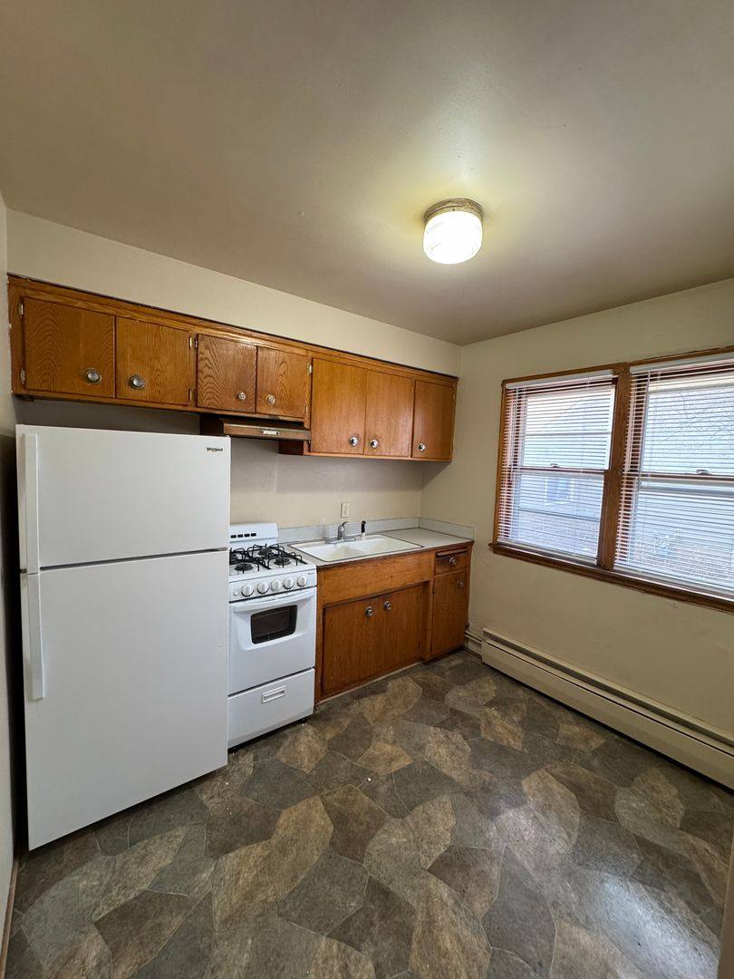 Apartment for rent at 616 Ivy Ave E, Saint Paul, MN 55130