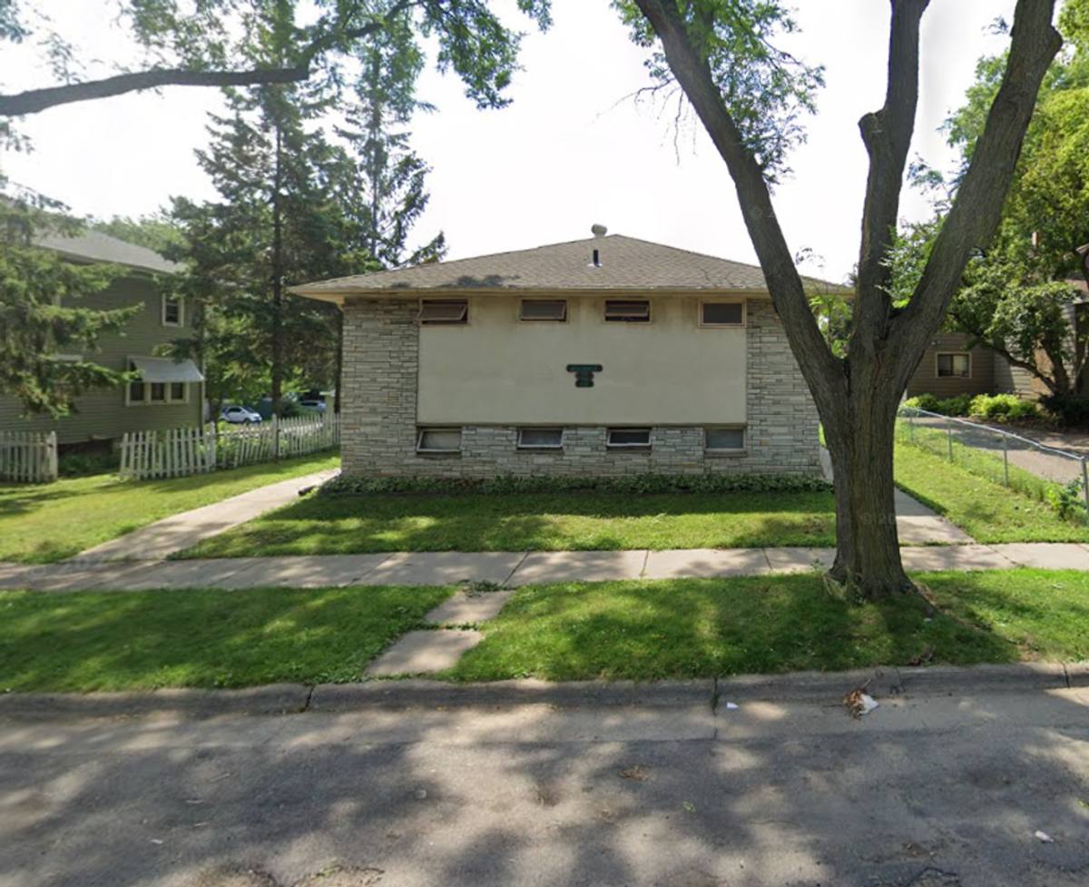 Apartment for rent at 616 Ivy Ave E, Saint Paul, MN 55130