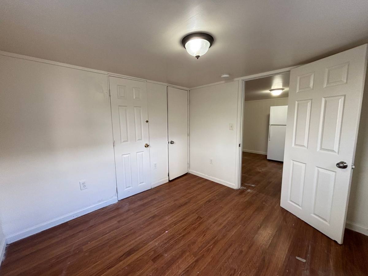 Apartment for rent at 1228 Halona Place, Honolulu, HI 96817