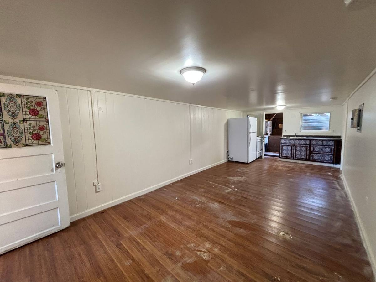 Apartment for rent at 1228 Halona Place, Honolulu, HI 96817