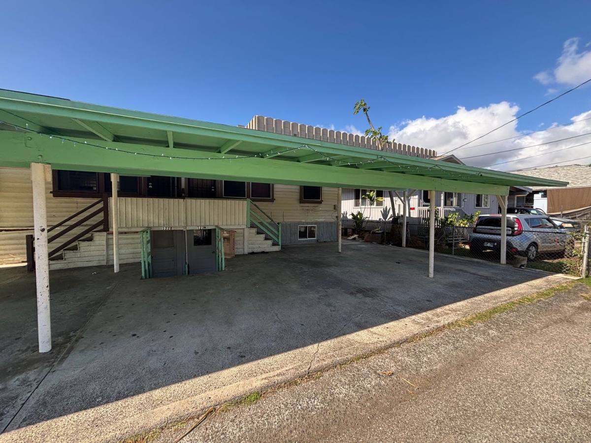 Apartment for rent at 1228 Halona Place, Honolulu, HI 96817