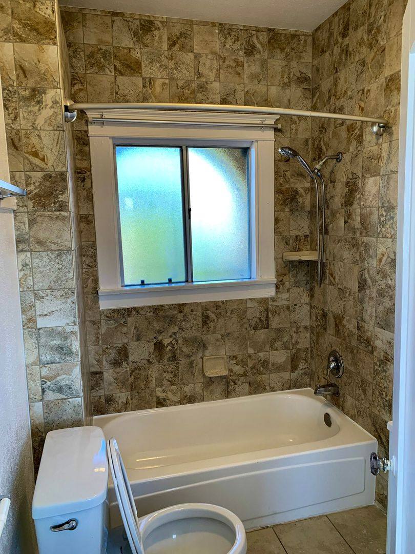 Apartment for rent at 1415 E 2nd St, Long Beach, CA 90802