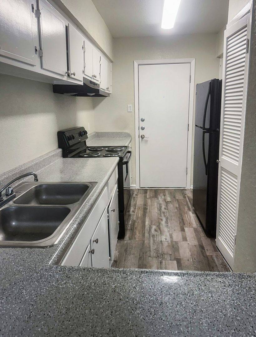 Apartment for rent at 3604 Legendary Lane, Dallas, TX 75224