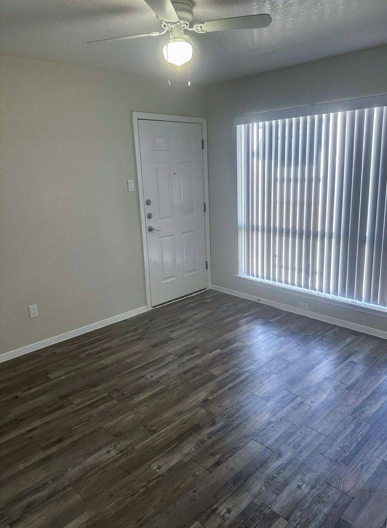 Apartment for rent at 3604 Legendary Lane, Dallas, TX 75224