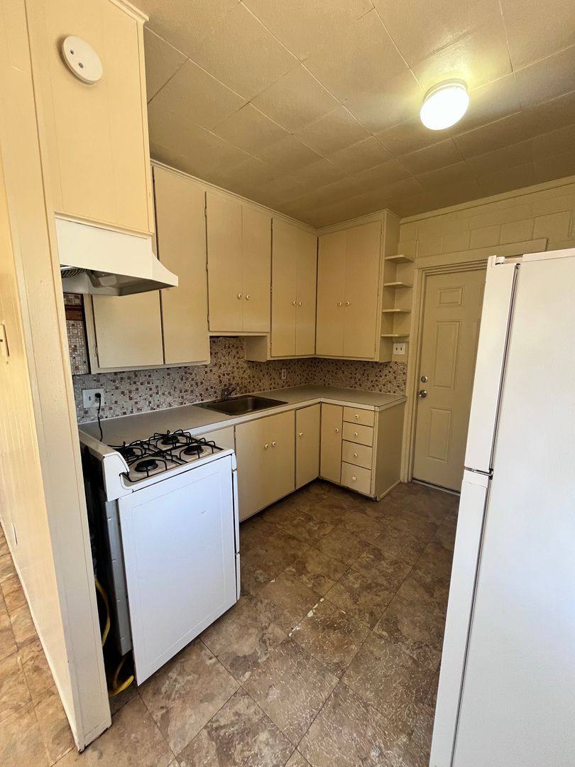 Apartment for rent at 2528 N Fontana Ave, Tucson, AZ 85705