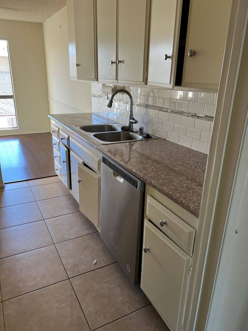 1306 N Columbus Ave, Glendale, CA 91202 - Apartment for Rent - Image 5