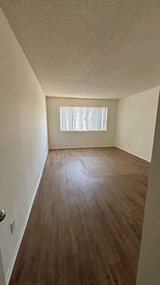 1306 N Columbus Ave, Glendale, CA 91202 - Apartment for Rent - Image 2