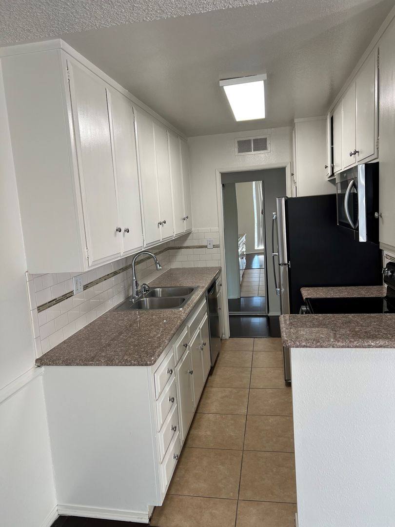 1306 N Columbus Ave, Glendale, CA 91202 - Apartment for Rent - Image 6