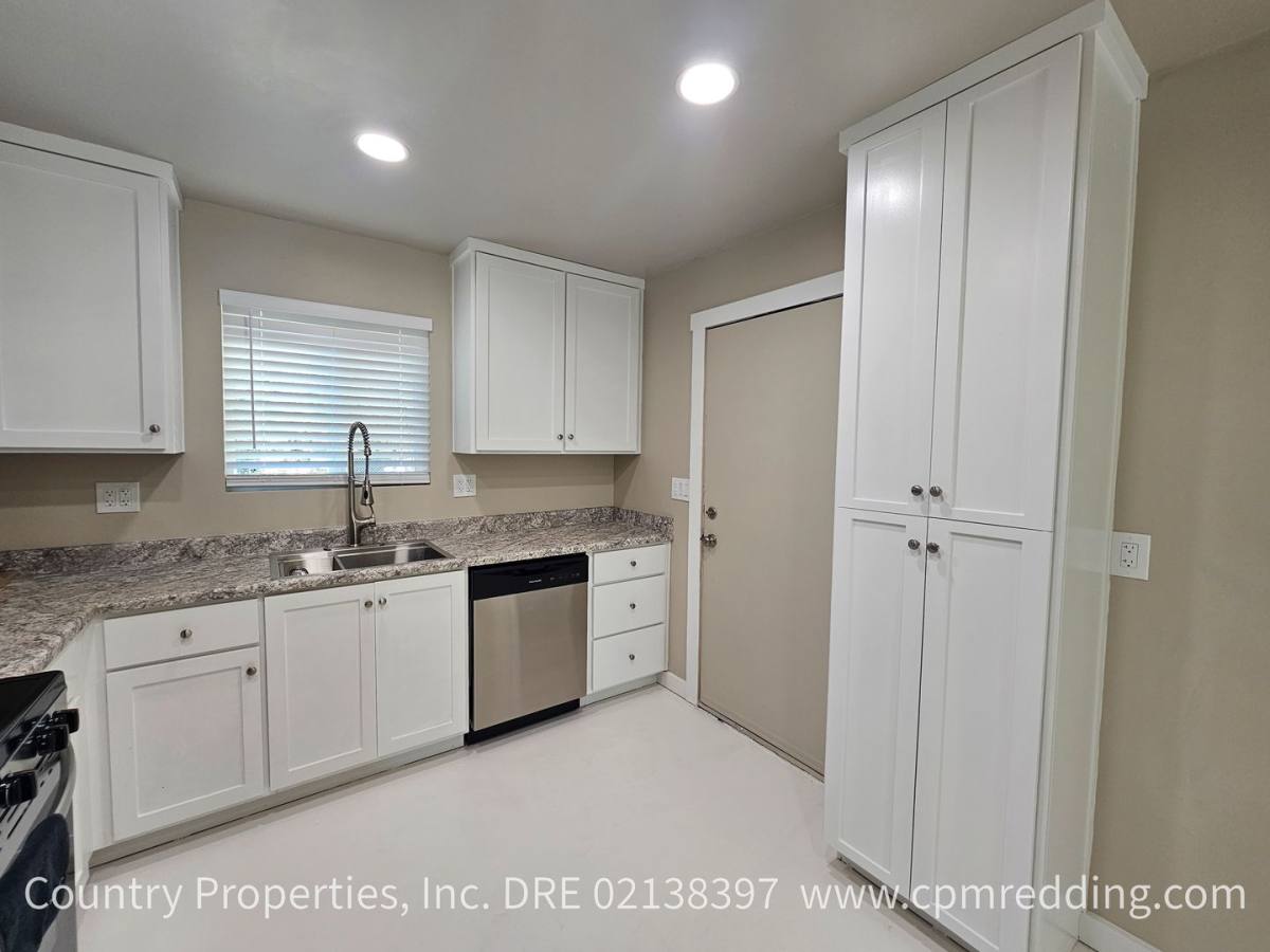 House for rent at 2122 Marlene Ave, Redding, CA 96002