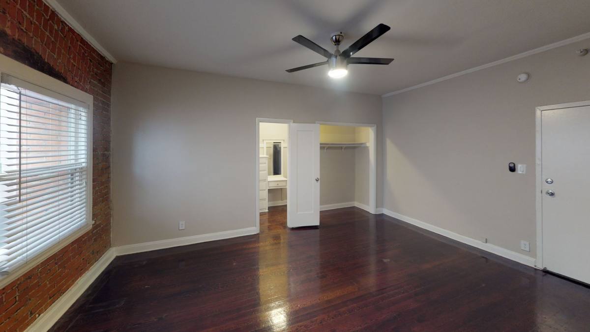 Apartment for rent at 3835 W 8th St, Los Angeles, CA 90005