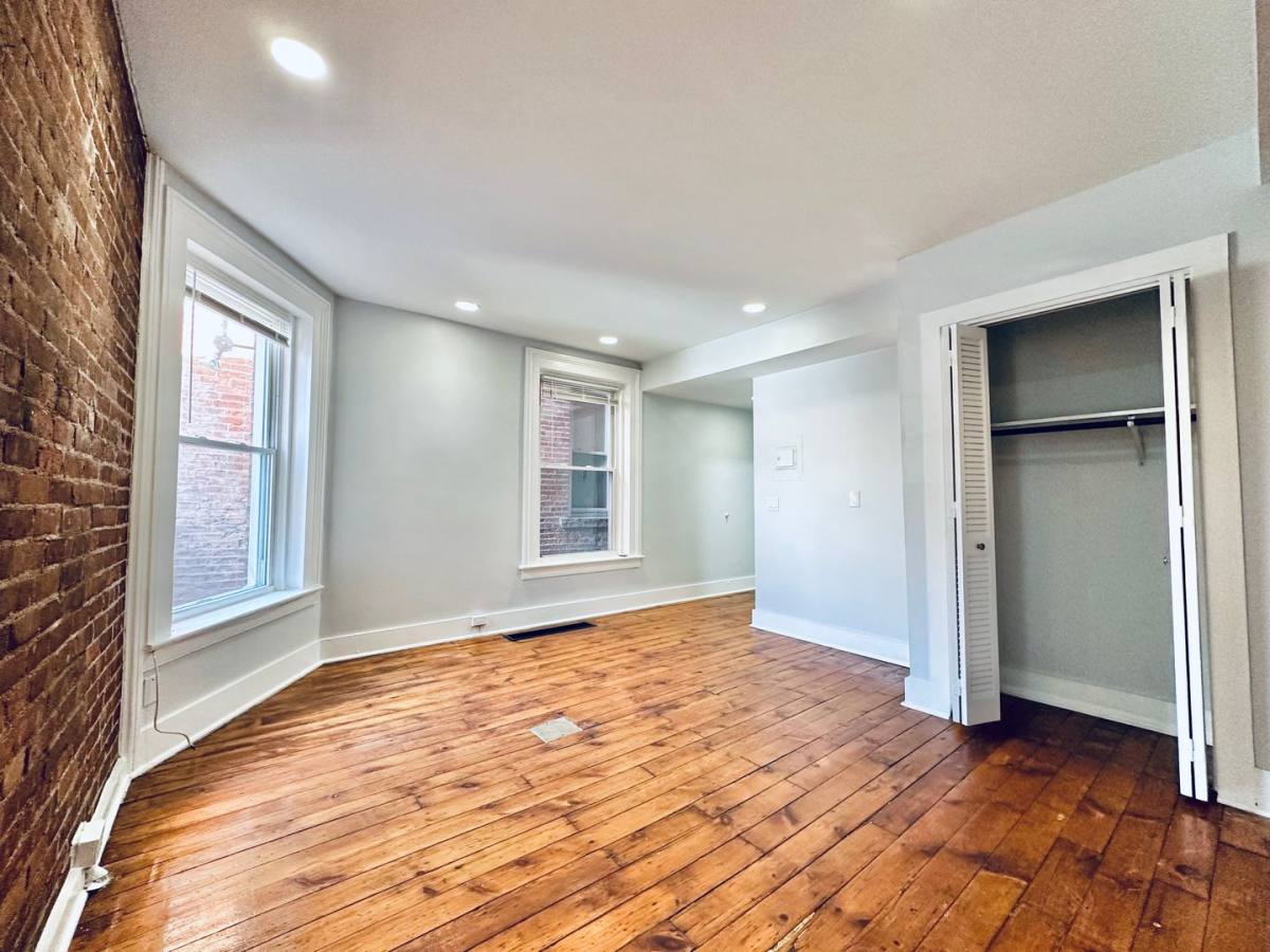 Apartment for rent at 166-168 Park St, New Haven, CT 06511