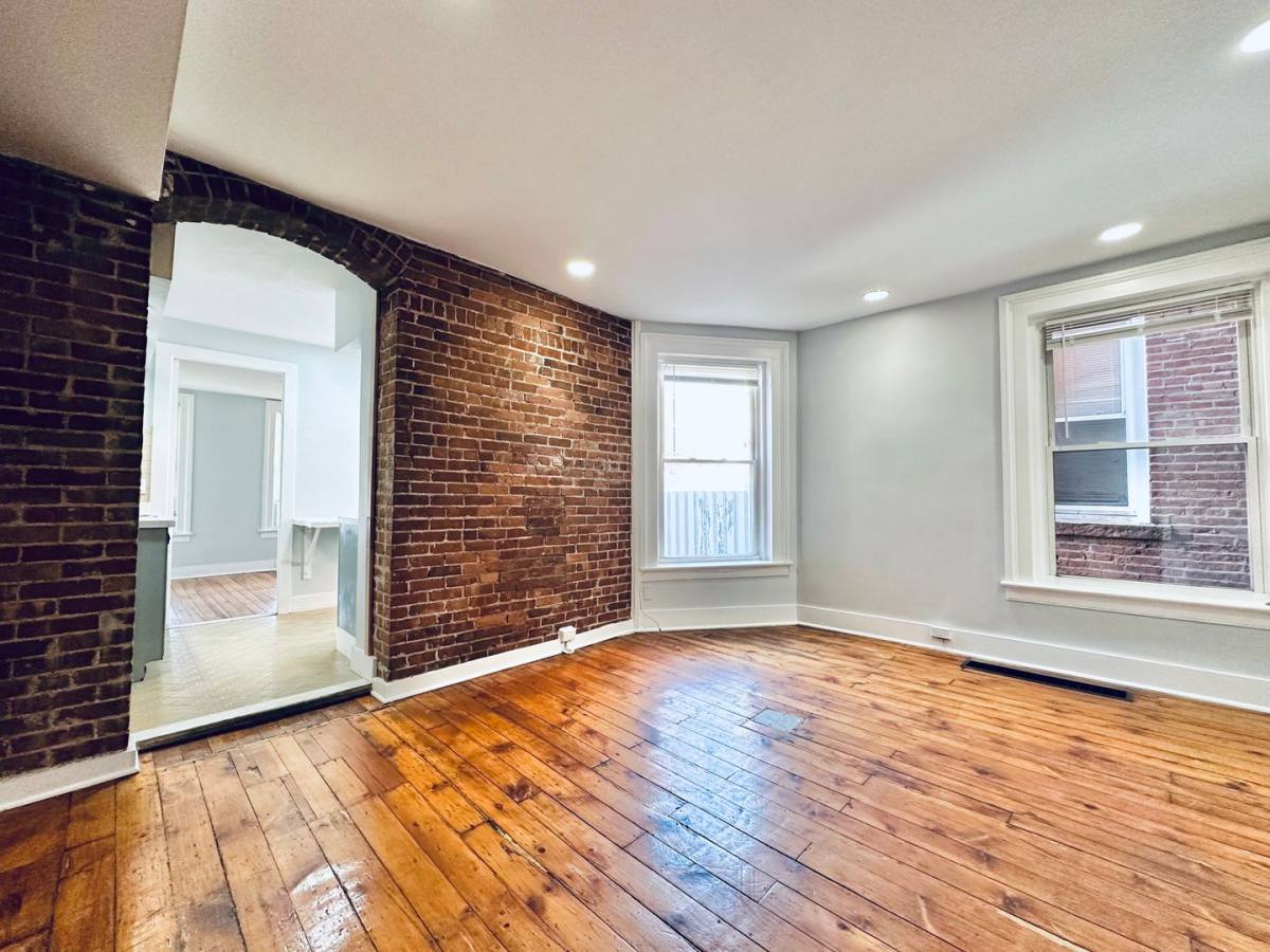Apartment for rent at 166-168 Park St, New Haven, CT 06511