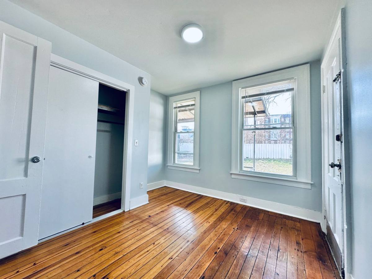 Apartment for rent at 166-168 Park St, New Haven, CT 06511