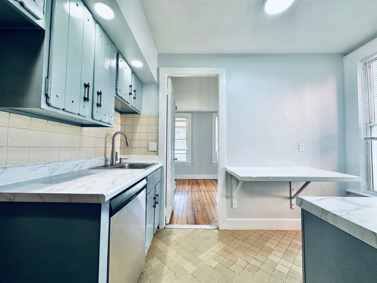 Apartment for rent at 166-168 Park St, New Haven, CT 06511