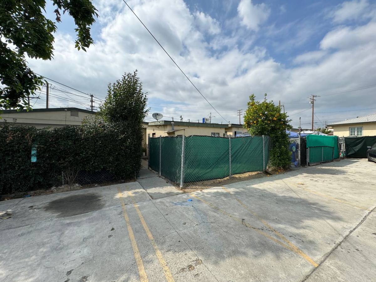 Apartment for rent at 12614-12622 Lambert Rd, Whittier, CA 90602