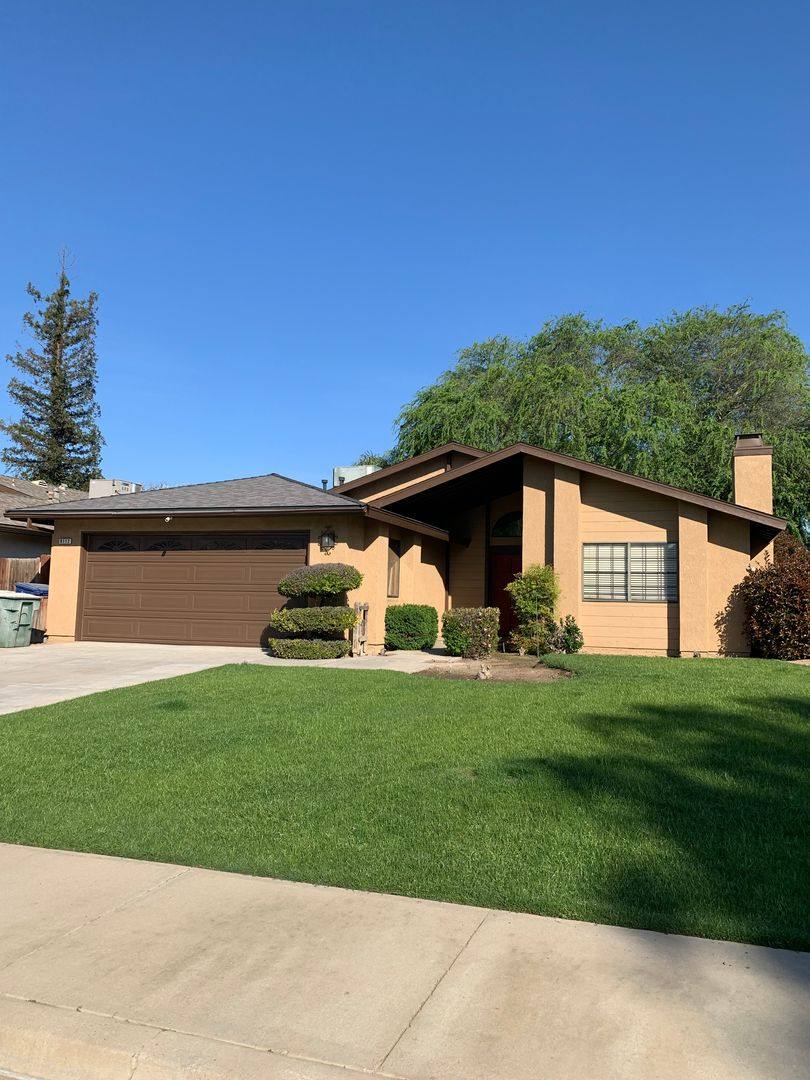 House for rent at 9112 Hoxie Court, Bakersfield, CA 93313