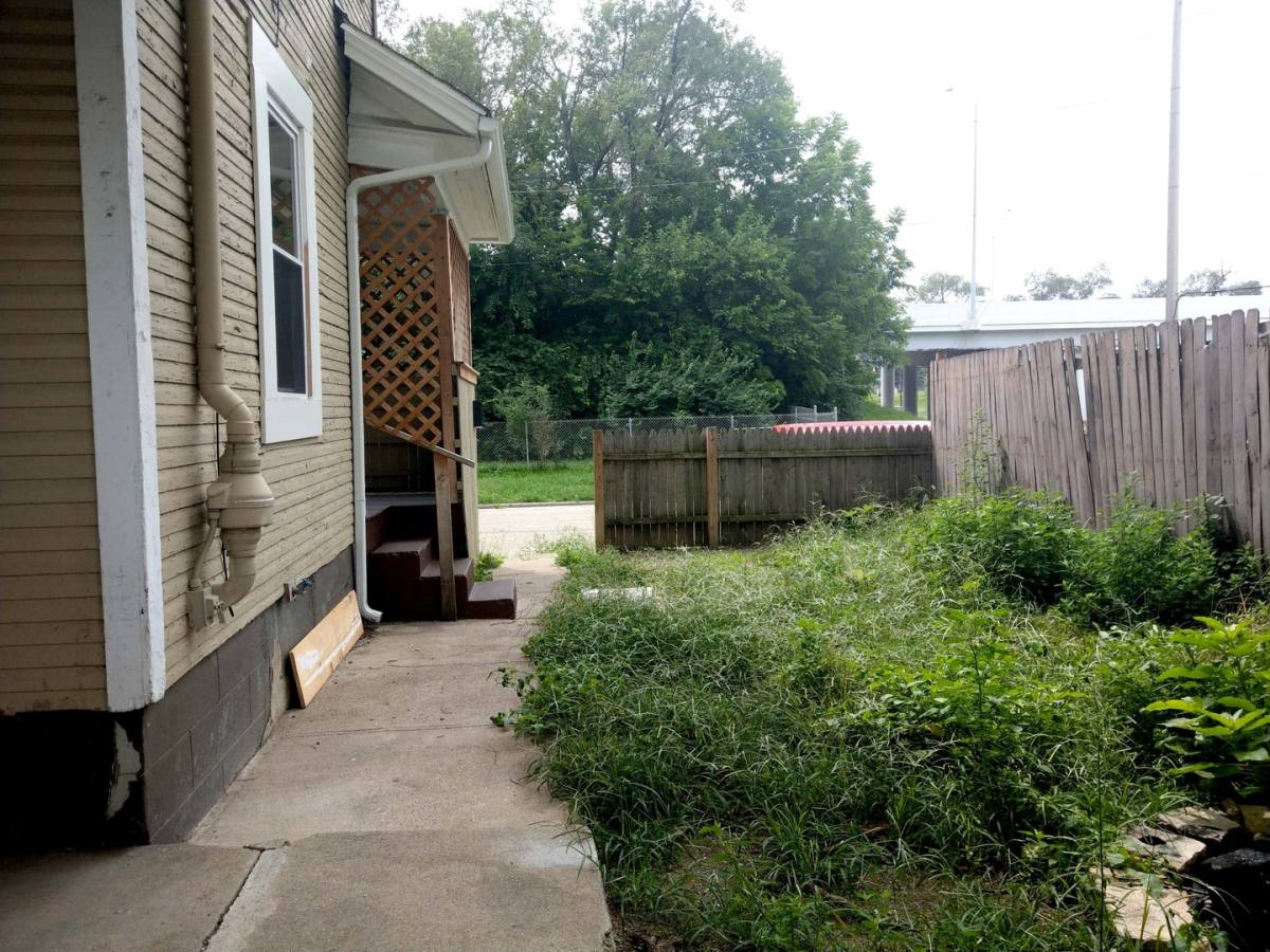 Apartment for rent at 809-811 Herman, Dayton, OH 45404