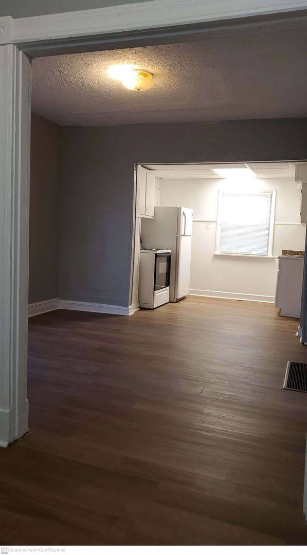 Apartment for rent at 809-811 Herman, Dayton, OH 45404