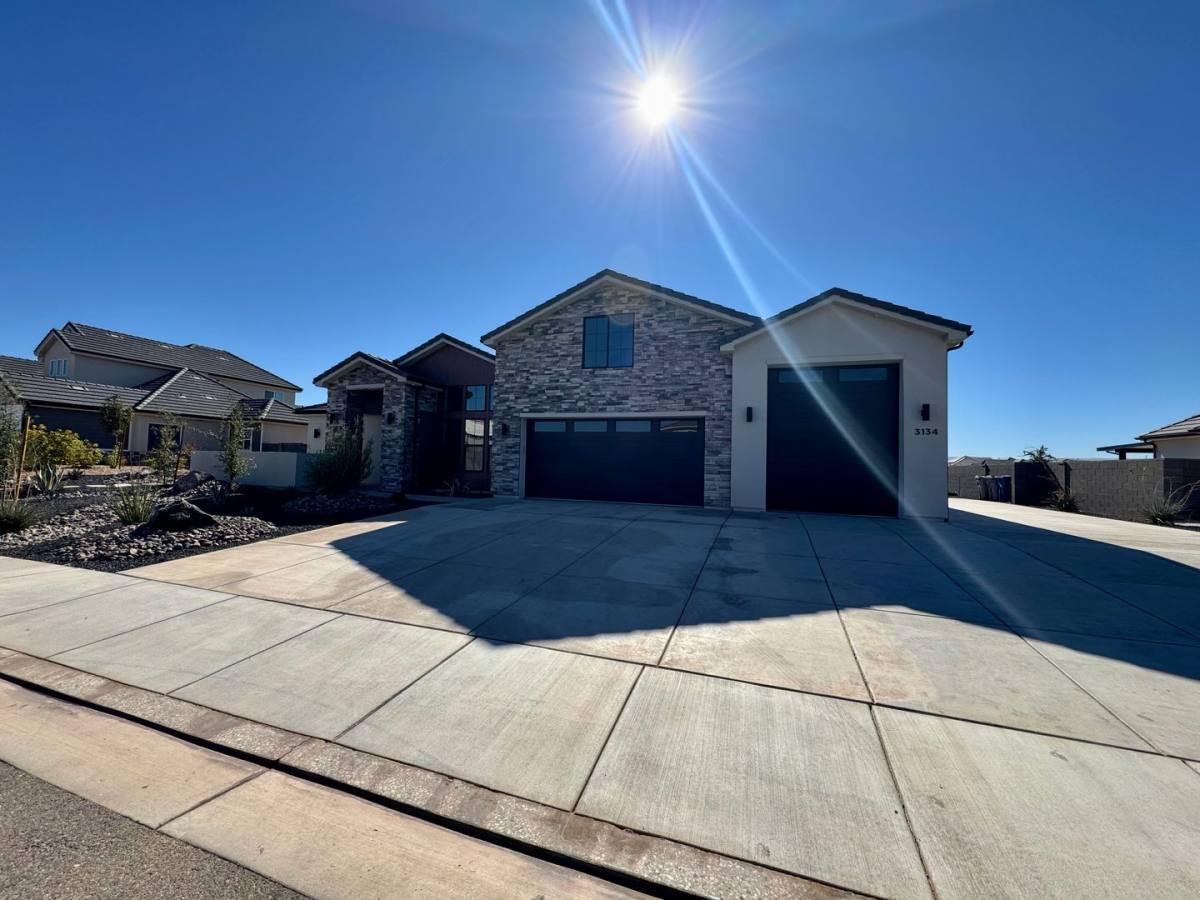 House for rent at 3134 E Blue Heron Dr, Saint George, UT 84790