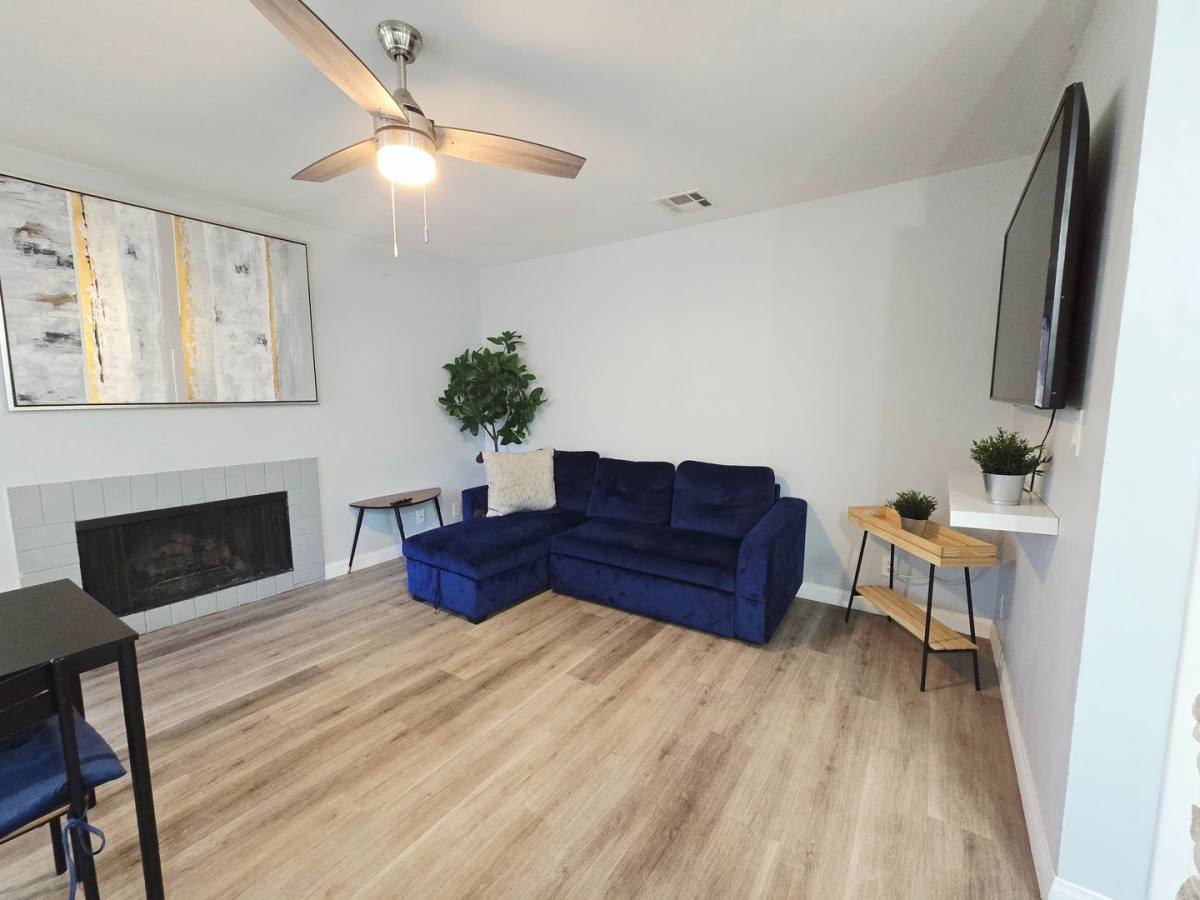 Townhouse for rent at 5045 Spencer St, Las Vegas, NV 89119