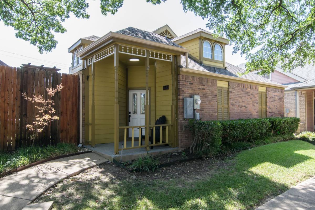 House for rent at 3142 Royal Gable Dr, Dallas, TX 75229
