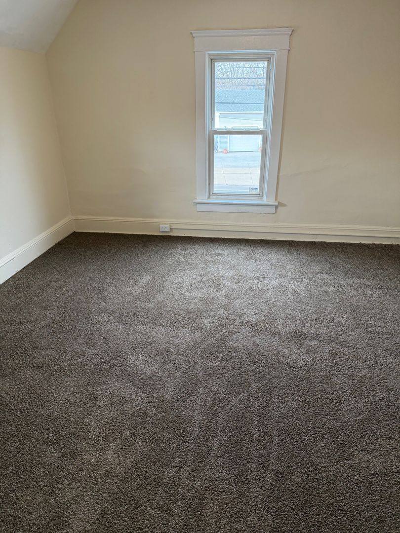 Apartment for rent at 149-151 2nd St SW, Barberton, OH 44203