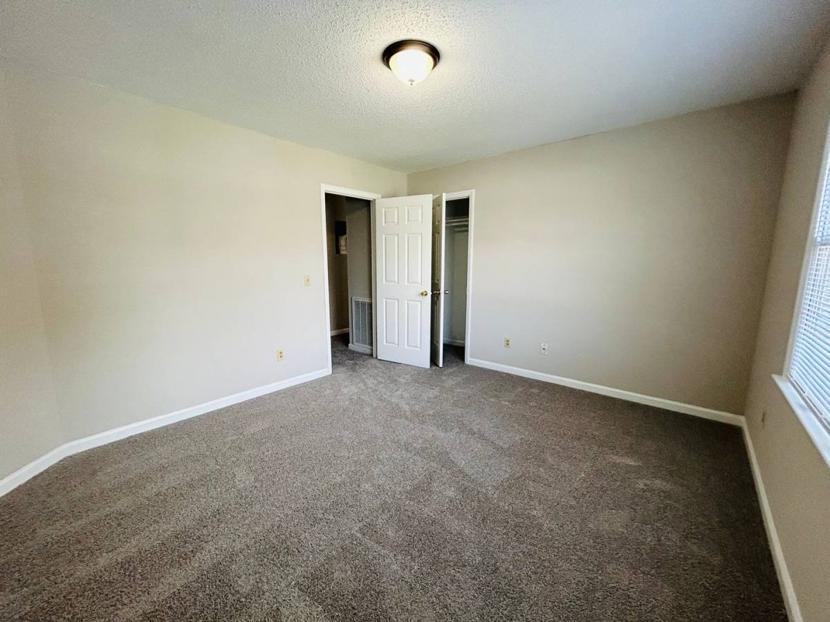 Apartment for rent at 404 Poplar St, Asheboro, NC 27203