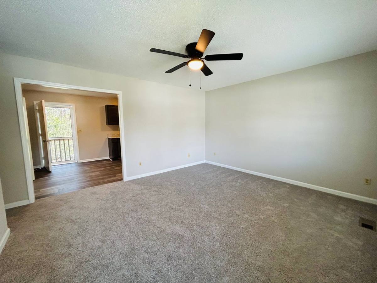 Apartment for rent at 404 Poplar St, Asheboro, NC 27203