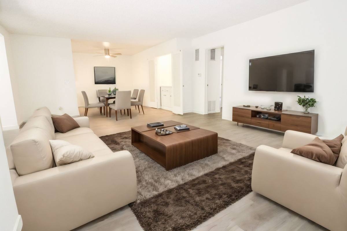 Apartment for rent at 5452 Lindley Ave, Encino, CA 91316