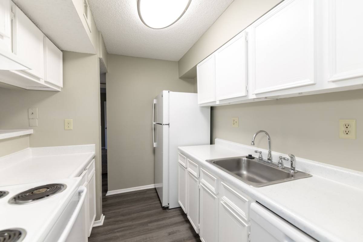 Apartment for rent at 1867 Poplar Pines Dr, Memphis, TN 38117