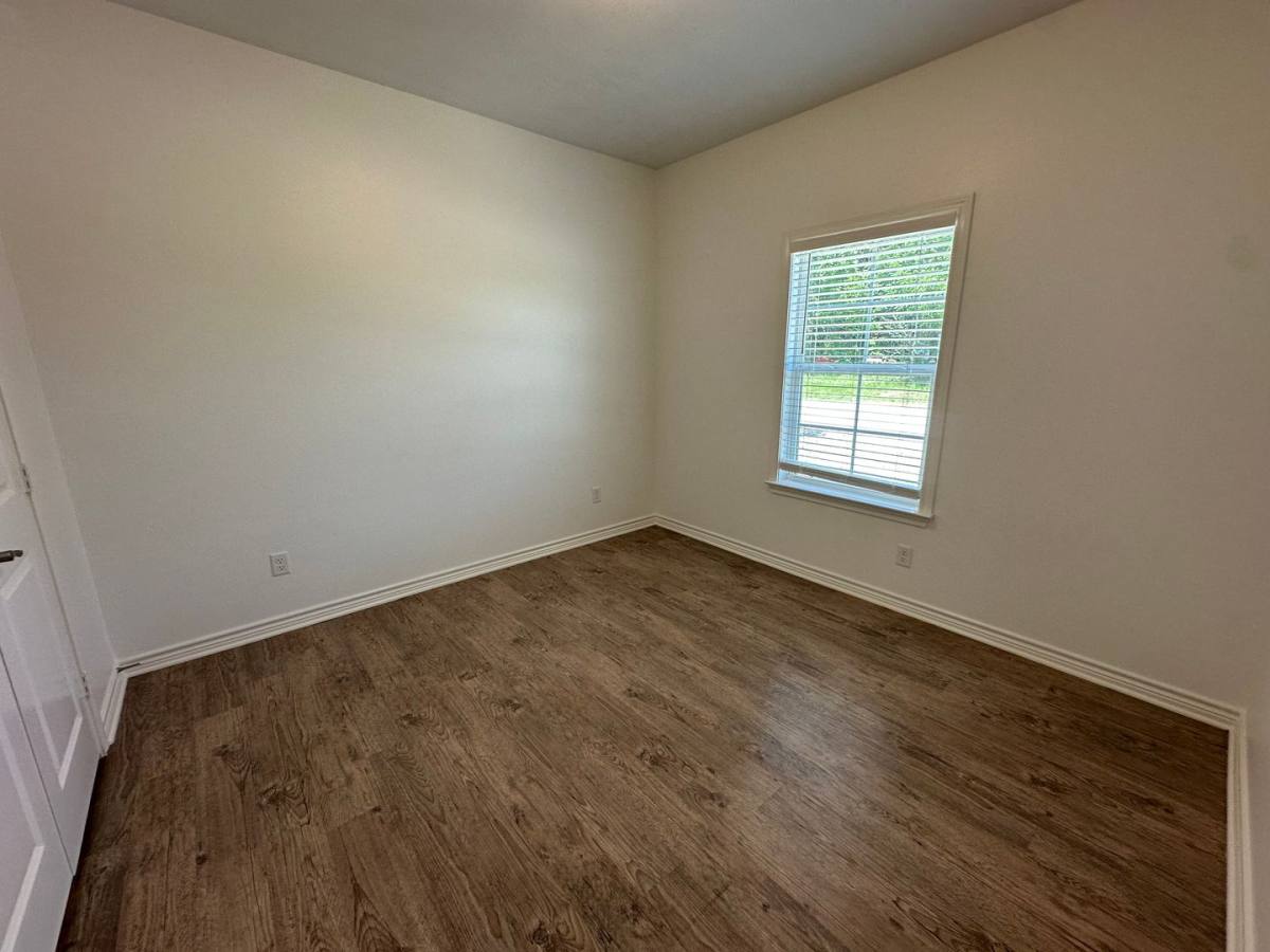 Townhouse for rent at 109 Cook St, Arp, TX 75750