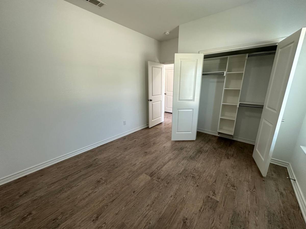 Townhouse for rent at 109 Cook St, Arp, TX 75750