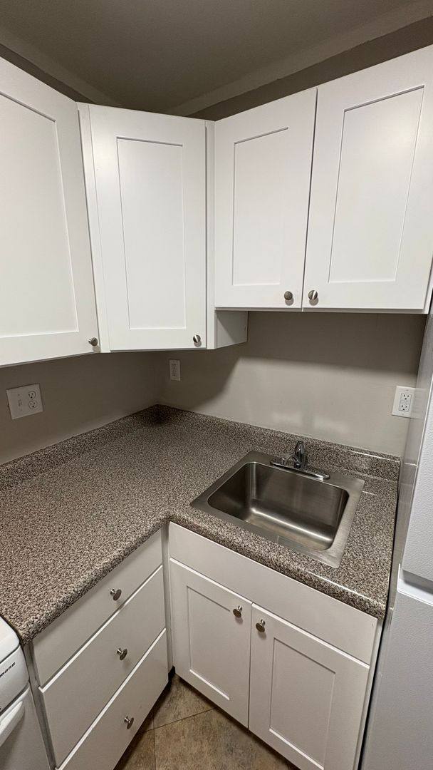 Apartment for rent at 1005 W 35th Ave, Gary, IN 46408