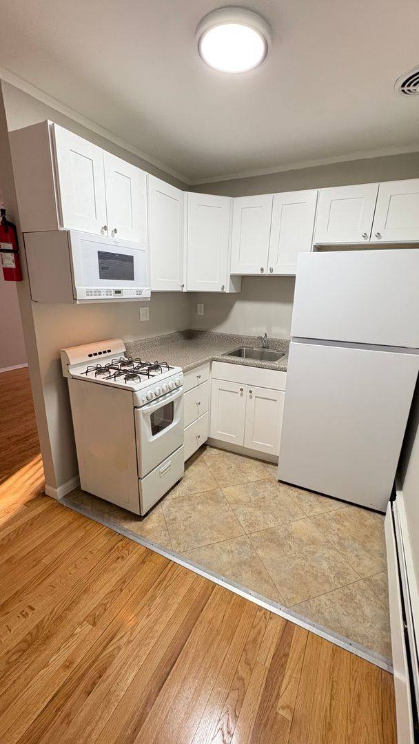 Apartment for rent at 1005 W 35th Ave, Gary, IN 46408