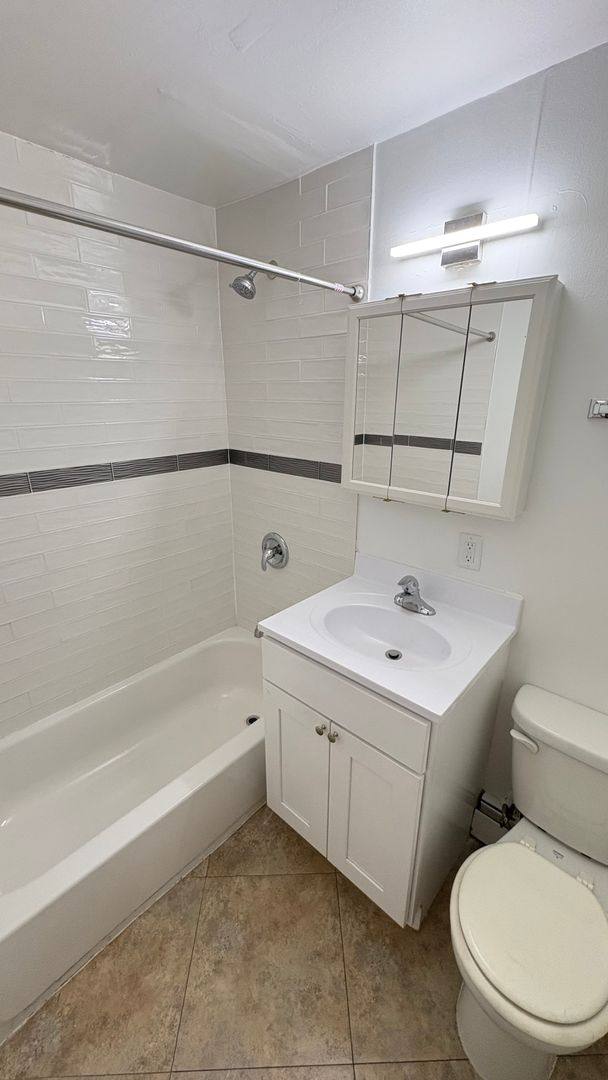 Apartment for rent at 1005 W 35th Ave, Gary, IN 46408