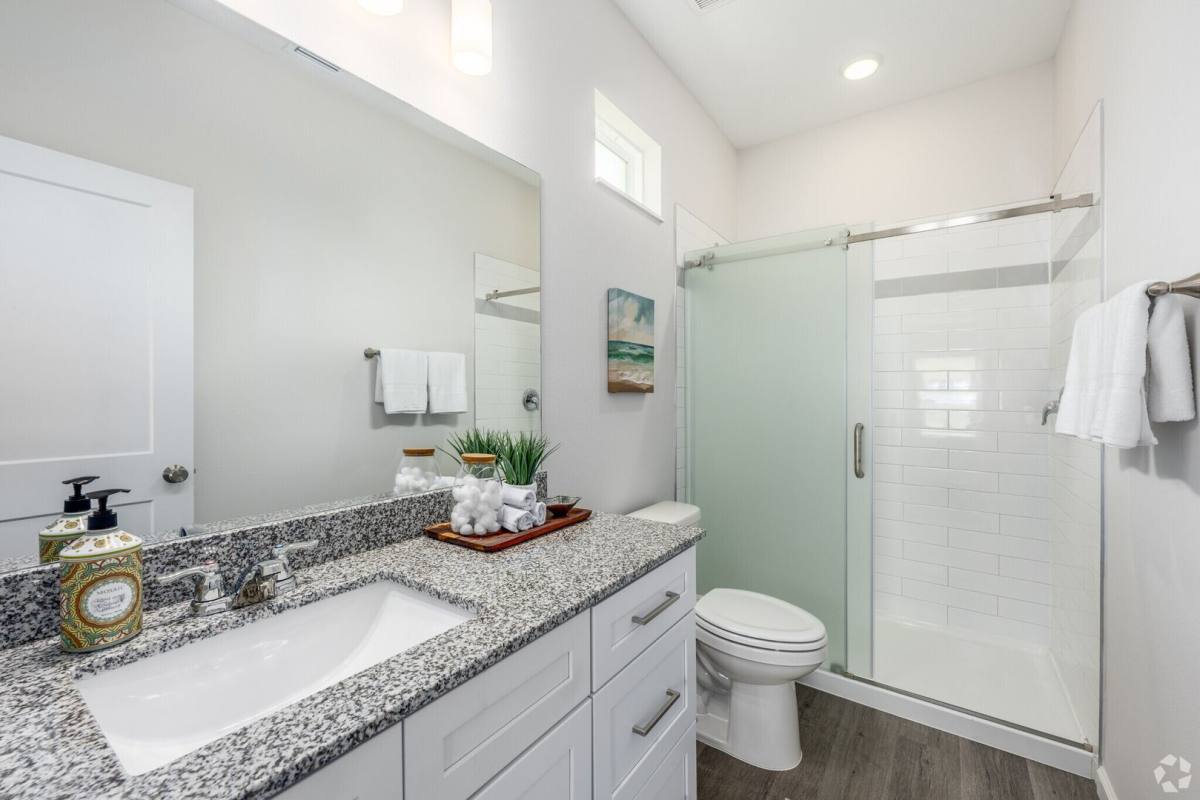 Apartment for rent at 3905 Bahama Dr, Oxford, FL 34484