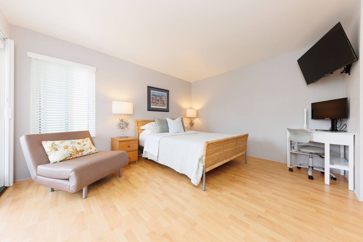 Condo for rent at 8132 Camino Del Sol #D, La Jolla, CA 92037