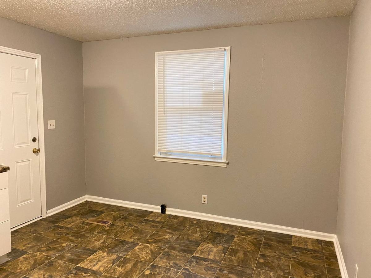 House for rent at 222 N 11th St, Clarksville, TN 37040