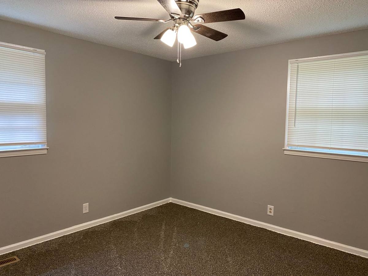 House for rent at 222 N 11th St, Clarksville, TN 37040