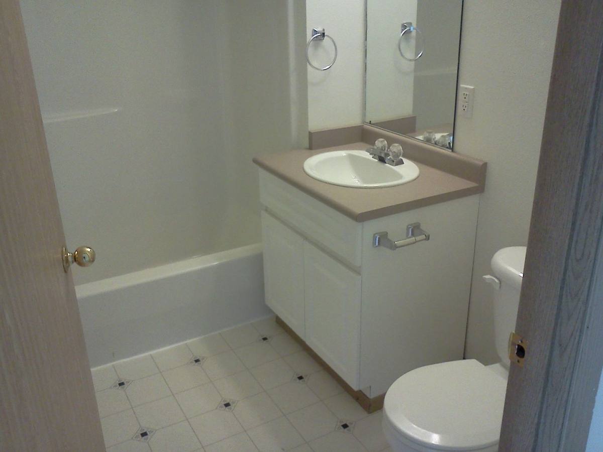 Townhouse for rent at 2719 - 2723 W Maplewood Ave, Bellingham, WA 98225