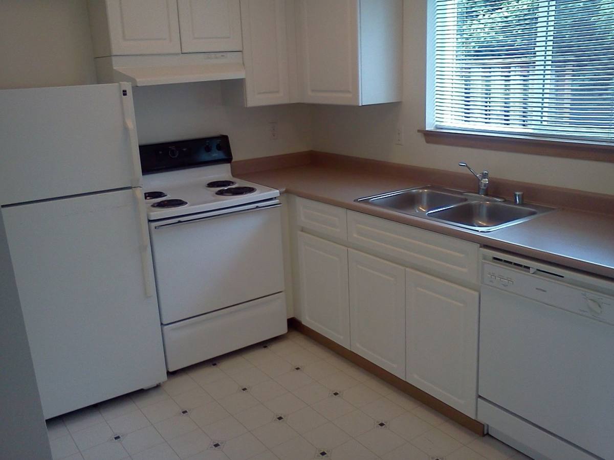 Townhouse for rent at 2719 - 2723 W Maplewood Ave, Bellingham, WA 98225